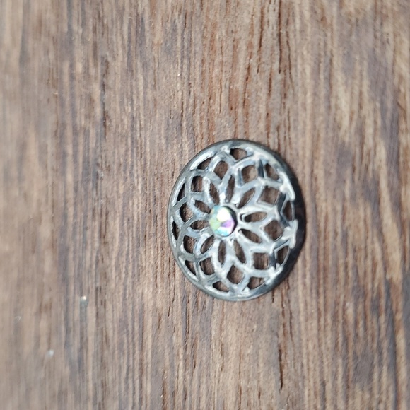 Delicate aurora borealis chip lattice pendant - Picture 1 of 2